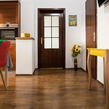 Wood's Friends Place *